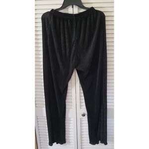 Black Garterized Slim Fit Leggings – Size M